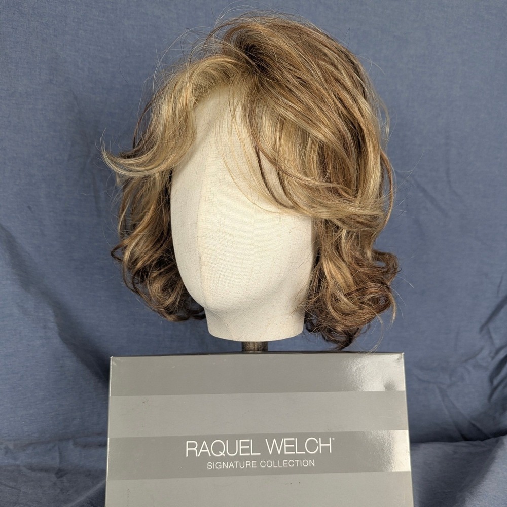 Raquel Welch Brave the Wave Wig Glazed Strawberry R29S+ Synthetic Memory Cap